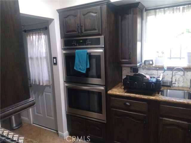 2035 W 71st, Los Angeles CA: https://media.crmls.org/medias/f140fb17-e2b9-48f2-873e-a488871be5bc.jpg