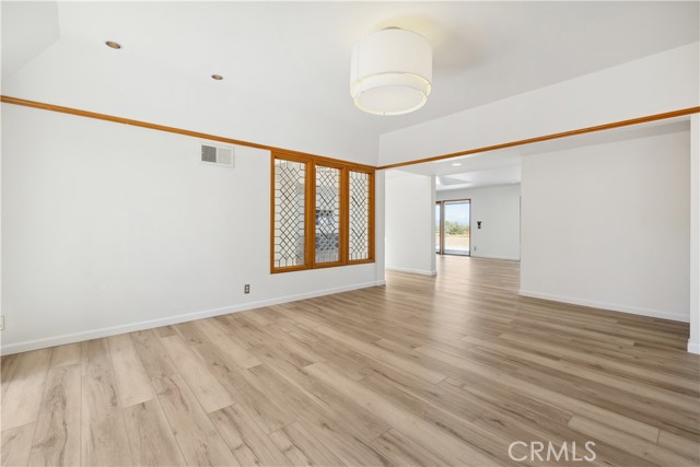 Detail Gallery Image 6 of 23 For 16347 Mandalay Dr, Encino,  CA 91436 - 4 Beds | 3 Baths