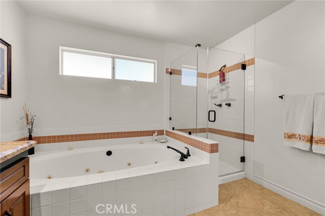 17262 Chase Street, Northridge CA: https://media.crmls.org/medias/f141617f-8eea-4ab9-868d-c0d77f4dce61.jpg