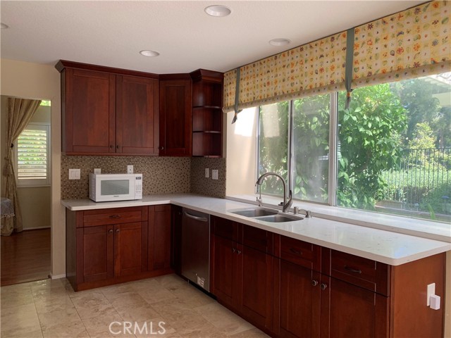 Detail Gallery Image 7 of 15 For 2373 Parkview Ln, Chino Hills,  CA 91709 - 4 Beds | 2/1 Baths