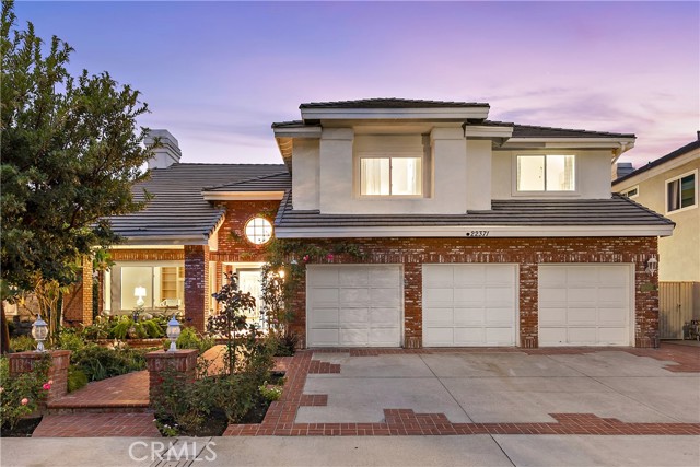 22371 Birchcrest Mission Viejo, California 22371 Birchcrest