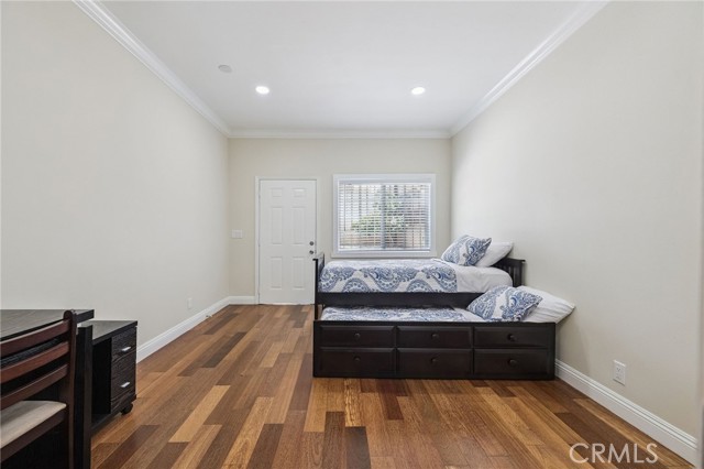 2104 Crenshaw Boulevard, Los Angeles CA: https://media.crmls.org/medias/f1432304-c0ed-4fe8-82ec-c8bb1f1df9ee.jpg
