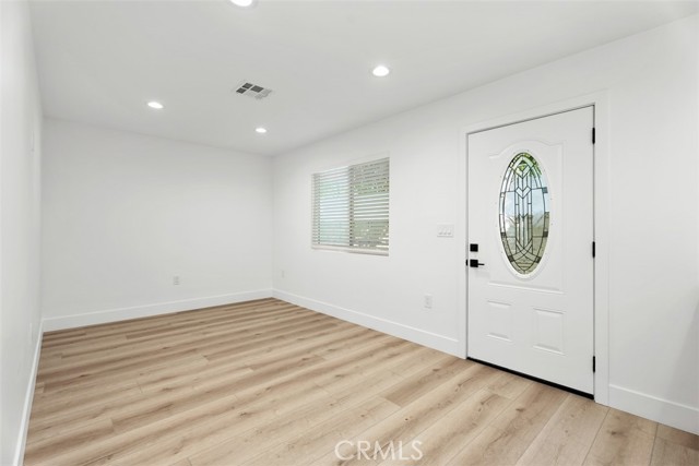 Detail Gallery Image 3 of 26 For 9253 Parliament Ave, Westminster,  CA 92683 - 2 Beds | 2 Baths