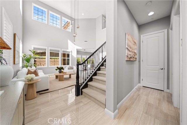 Detail Gallery Image 6 of 60 For 42 Castellana, Lake Forest,  CA 92630 - 4 Beds | 3 Baths