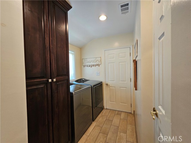 Detail Gallery Image 15 of 38 For 4026 N Shadydale Ave, Covina,  CA 91722 - 4 Beds | 2/1 Baths