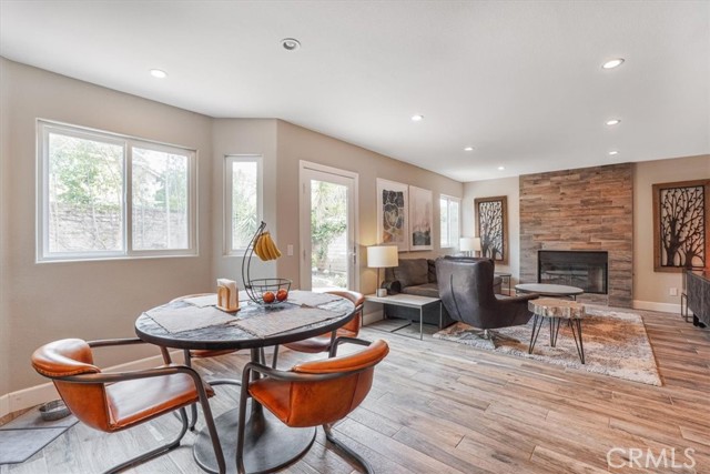Image 10 of 52 For 450 Pesaro Street