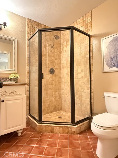 Detail Gallery Image 10 of 14 For 645 Temple #5,  Long Beach,  CA 90814 - 2 Beds | 2 Baths