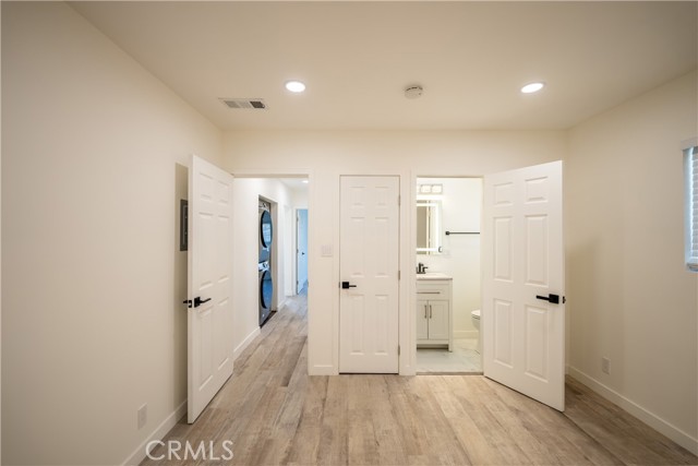 319 Roads End Street, Glendale CA: https://media.crmls.org/medias/f1458e25-9441-4ade-8ce3-1c835a363493.jpg