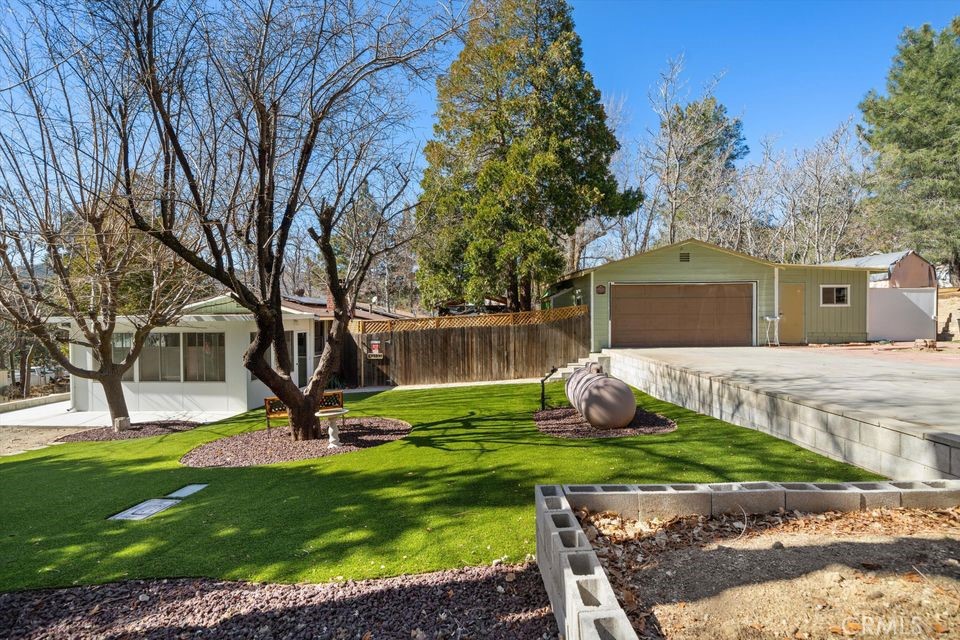 43723 Log Cabin Trail