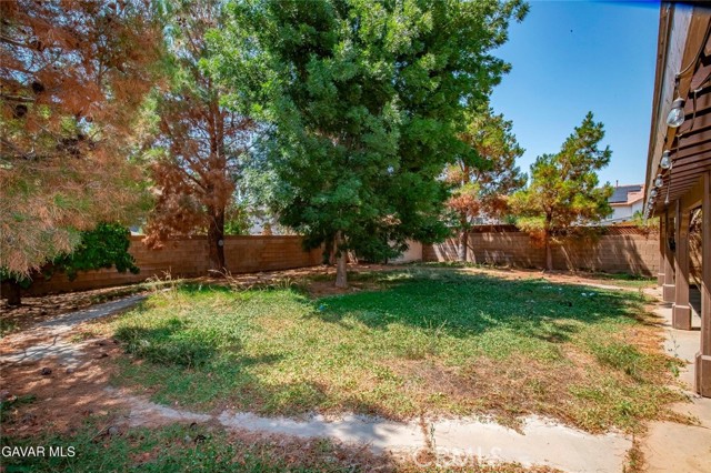 Detail Gallery Image 26 of 28 For 43341 Elizabeth Ln, Lancaster,  CA 93535 - 4 Beds | 2/1 Baths