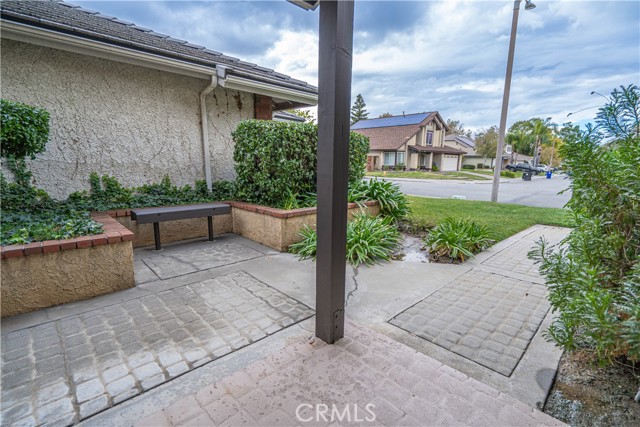 Detail Gallery Image 5 of 22 For 23732 via Tomas, Valencia,  CA 91355 - 3 Beds | 3 Baths