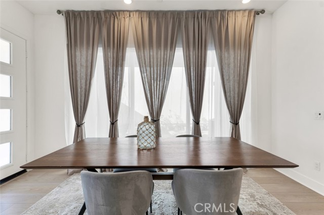 Detail Gallery Image 5 of 53 For 26712 Afton Ln, Valencia,  CA 91381 - 4 Beds | 3/1 Baths