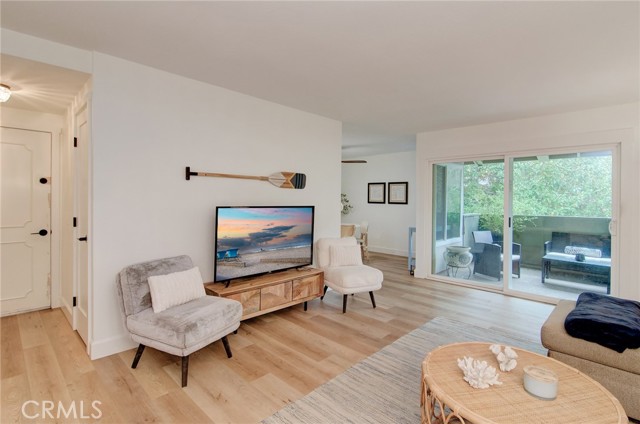 Detail Gallery Image 4 of 20 For 8633 Portola Ct 16h,  Huntington Beach,  CA 92646 - 1 Beds | 1 Baths