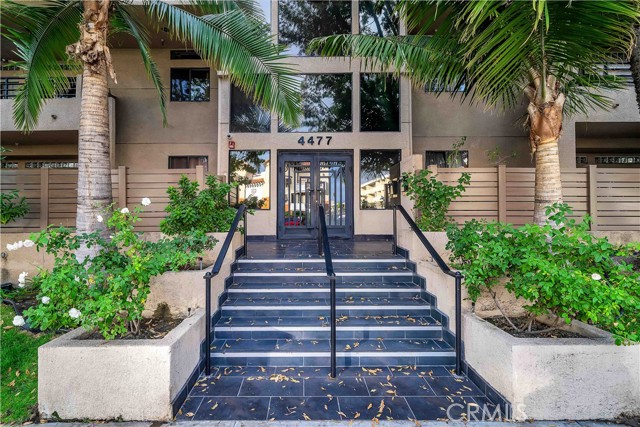 Detail Gallery Image 1 of 1 For 4477 Woodman Ave #113,  Sherman Oaks,  CA 91423 - 2 Beds | 2 Baths