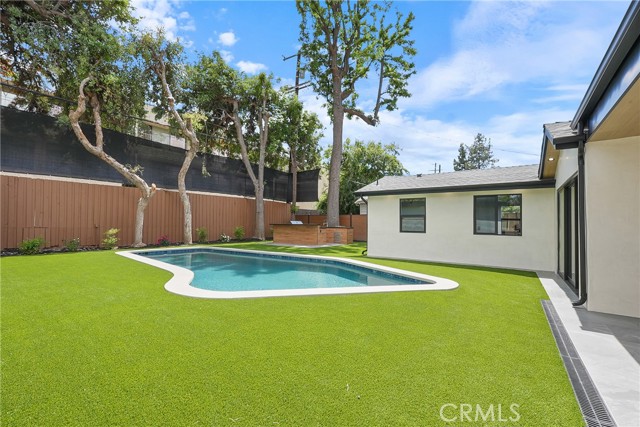 Detail Gallery Image 34 of 41 For 23240 Leonora Dr, Woodland Hills,  CA 91367 - 5 Beds | 5 Baths