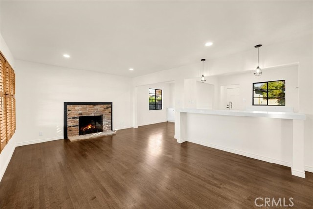 Detail Gallery Image 2 of 22 For 934 W Flora St, Ontario,  CA 91762 - 3 Beds | 2 Baths