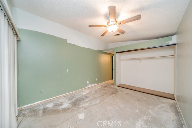 807 Santa Fe Lane, Colton CA: https://media.crmls.org/medias/f1485a49-e3f4-41e8-a5a5-d5b09618a207.jpg