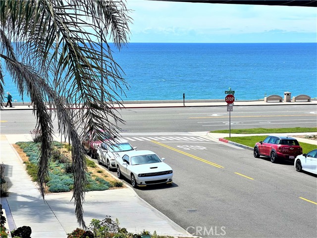 104 Avenue H, Redondo Beach, California 90277, 4 Bedrooms Bedrooms, ,3 BathroomsBathrooms,Residential,Sold,Avenue H,SB24061772