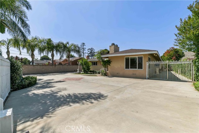 17533 Raymer Street, Sherwood Forest CA: https://media.crmls.org/medias/f1489d4c-86f6-461a-8288-e64d5402a865.jpg