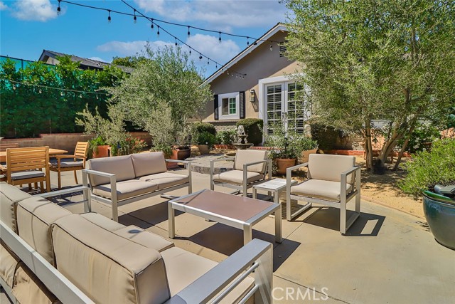 Detail Gallery Image 69 of 74 For 17141 Superior St, Northridge,  CA 91325 - 6 Beds | 4 Baths