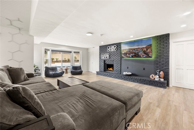 Detail Gallery Image 17 of 38 For 25311 Pike Rd, Laguna Hills,  CA 92653 - 4 Beds | 3/1 Baths