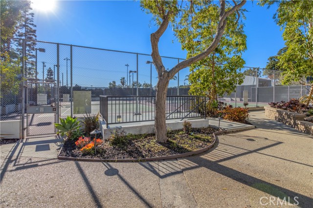 643 S Prospect Ave, Redondo Beach, California 90277, 3 Bedrooms Bedrooms, ,2 BathroomsBathrooms,Residential,Sold,S Prospect Ave,SB22031394