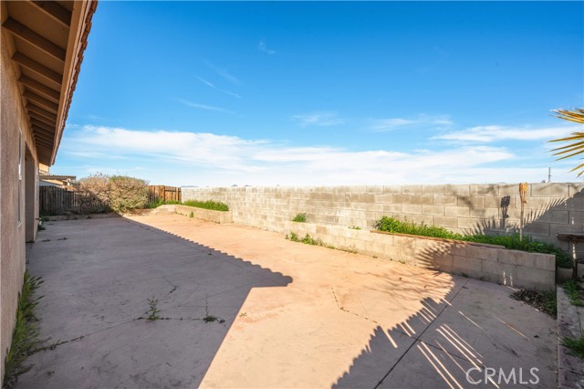 Detail Gallery Image 32 of 41 For 13229 Great Falls, Victorville,  CA 92395 - 3 Beds | 2 Baths