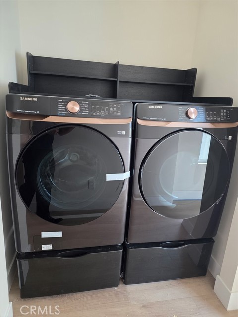 Detail Gallery Image 13 of 14 For 254 W Santa Anita, Burbank,  CA 91502 - 3 Beds | 3 Baths