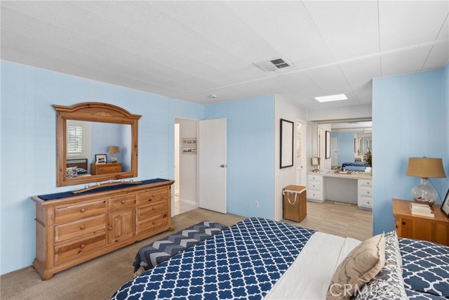 20701 Beach Boulevard, Huntington Beach CA: https://media.crmls.org/medias/f14ab5c5-e5f5-4497-a497-ba4e91df195c.jpg