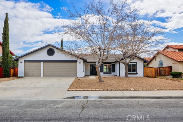 Detail Gallery Image 1 of 33 For 12557 Cobalt Rd, Victorville,  CA 92392 - 3 Beds | 2 Baths