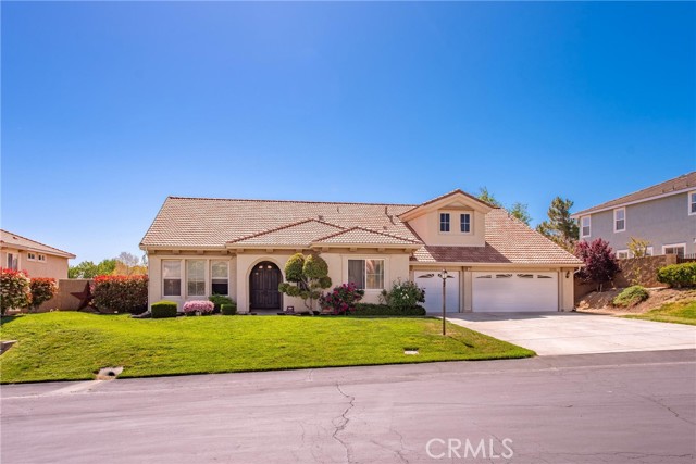 Detail Gallery Image 1 of 39 For 40948 Ridgegate Ln, Palmdale,  CA 93551 - 4 Beds | 3 Baths