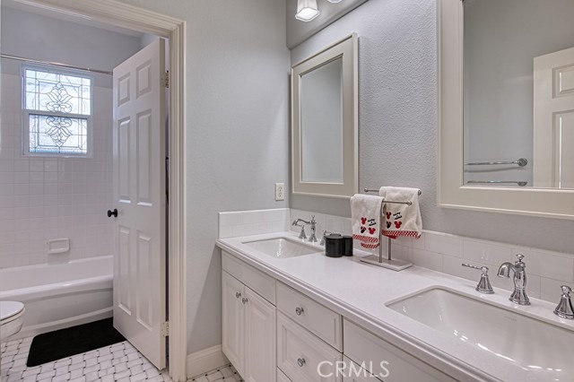 Detail Gallery Image 27 of 34 For 22 Marble Creek Ln, Coto de Caza,  CA 92679 - 5 Beds | 4 Baths