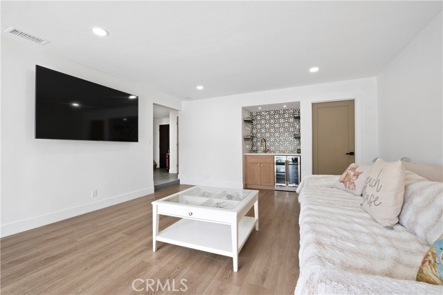 3550 Goldenrod Circle, Seal Beach CA: https://media.crmls.org/medias/f14c02ec-5179-4098-ade5-1d019cdee269.jpg