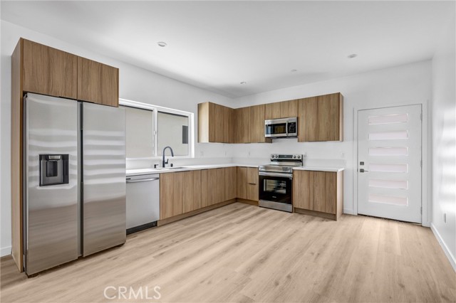 18152 Sunburst Street, Northridge CA: https://media.crmls.org/medias/f14c2311-64f1-4866-9214-a80a1bef8db8.jpg