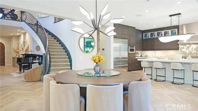 Detail Gallery Image 4 of 34 For 80 Thrush, Irvine,  CA 92618 - 5 Beds | 5/1 Baths