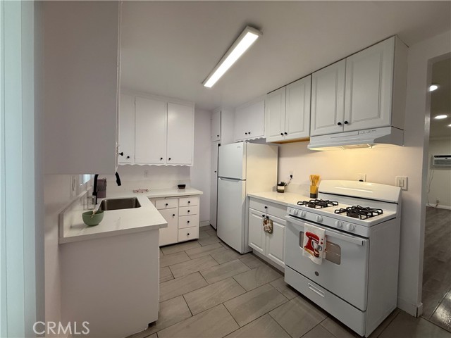5917 Laurel Canyon BLVD Unit: 7