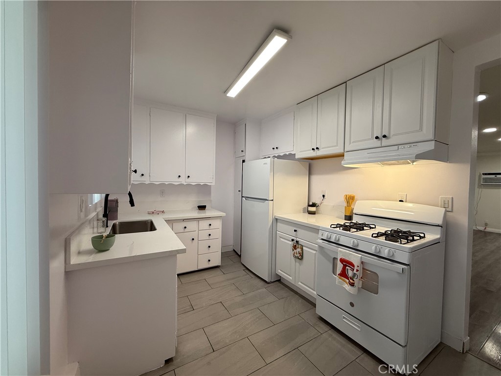 5917 Laurel Canyon Boulevard #7