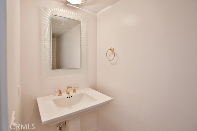 16802 Kamalii Drive, Huntington Beach CA: https://media.crmls.org/medias/f14d258d-0189-47a7-badc-2b7a490c1d82.jpg
