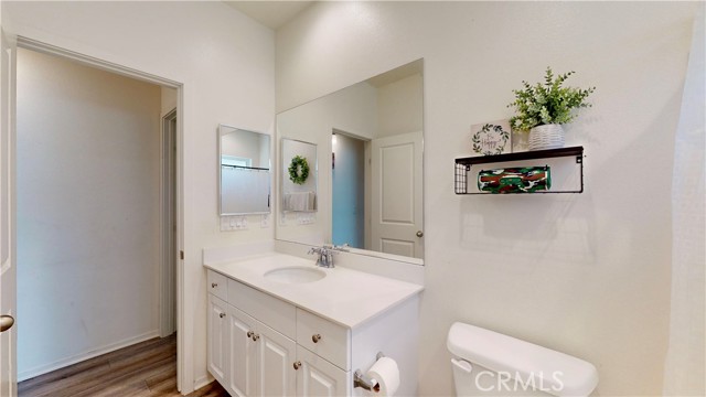 Hallway/guest bathroom