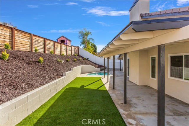 304 N Dearborn, Redlands CA: https://media.crmls.org/medias/f14e4d67-97a6-4cca-8186-4b883dcd76a0.jpg