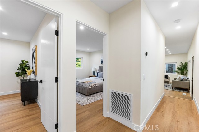 8010 Padre Lane, Los Angeles CA: https://media.crmls.org/medias/f14ea963-d298-45b0-bfdf-93f2bb0324a7.jpg