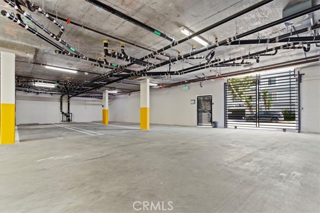 Detail Gallery Image 19 of 21 For 4383 Sepulveda Bld #201,  Sherman Oaks,  CA 91403 - 2 Beds | 2 Baths