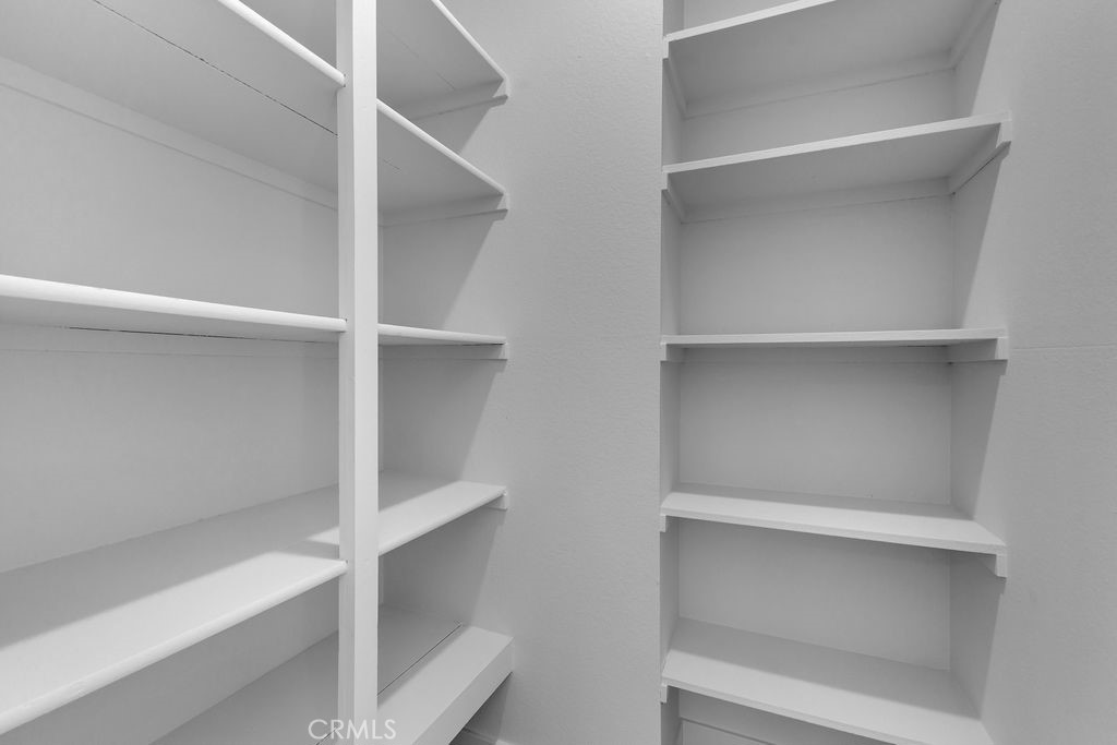 https://media.crmls.org/medias/f14f8a55-d445-41ee-85d0-377d0ae98991.jpg?preset=X-Large