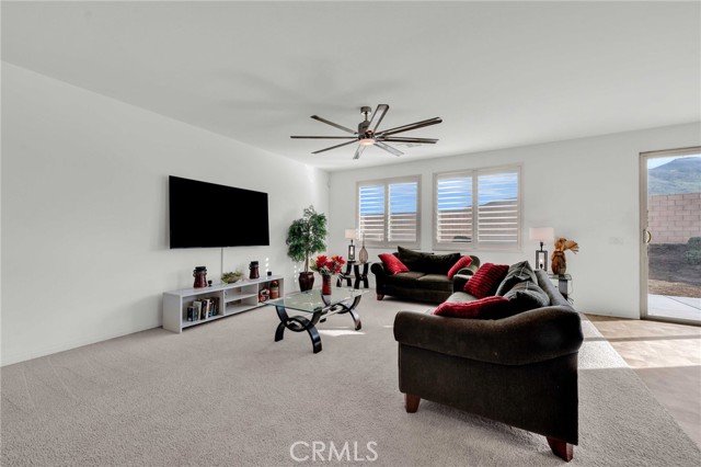 Detail Gallery Image 8 of 54 For 35140 Tavel St, Winchester,  CA 92596 - 5 Beds | 4 Baths