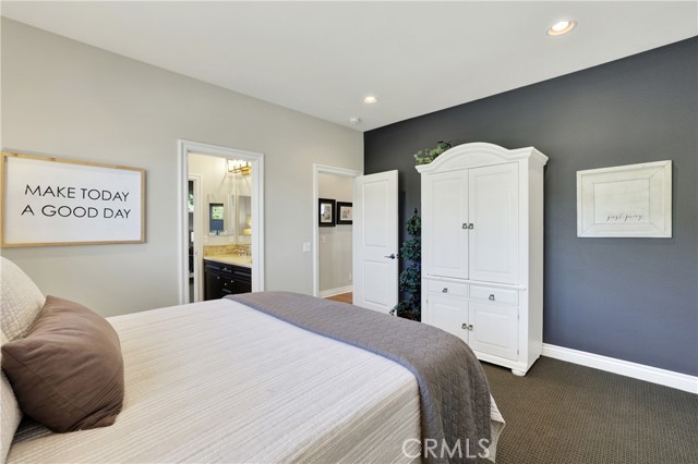 Image 44 of 60 For 29321 Via Zamora