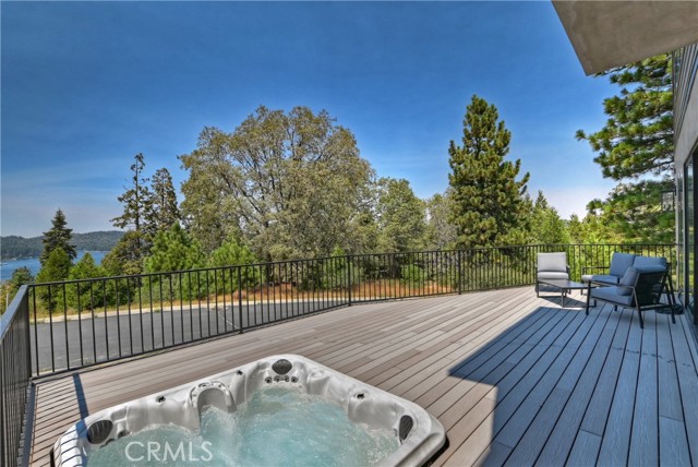 Detail Gallery Image 8 of 57 For 176 Mill Pond, Lake Arrowhead,  CA 92352 - 3 Beds | 2/1 Baths