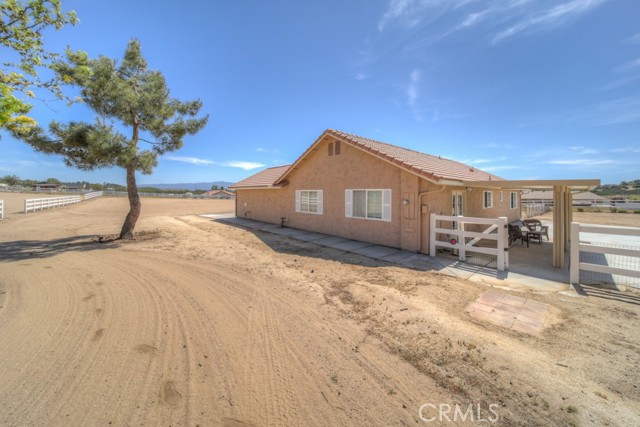 Detail Gallery Image 8 of 74 For 49030 Arabian Ct, Aguanga,  CA 92536 - 3 Beds | 2 Baths