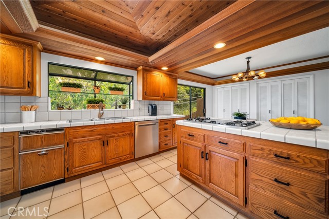 6301 Via Ciega, Rancho Palos Verdes, California 90275, 4 Bedrooms Bedrooms, ,2 BathroomsBathrooms,Residential,Sold,Via Ciega,PV21104706