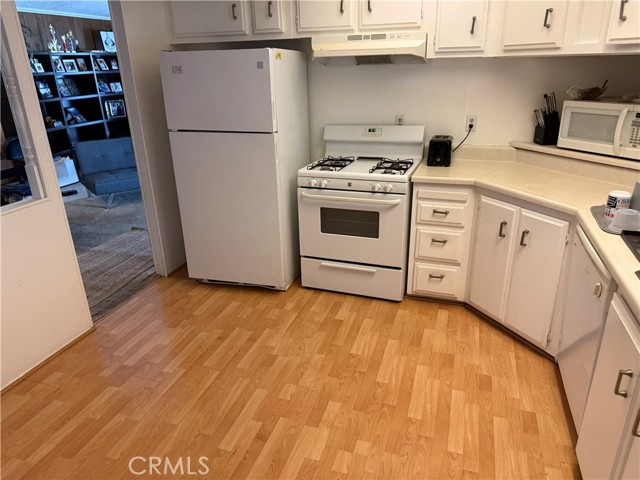 Detail Gallery Image 6 of 32 For 4901 Green River Rd #98,  Corona,  CA 92878 - 2 Beds | 2 Baths