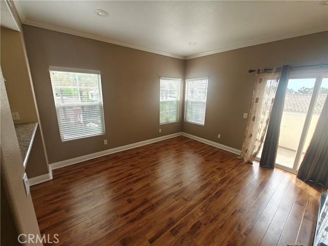 1095 S San Marino Way, Anaheim CA: https://media.crmls.org/medias/f151ee00-56b2-493f-8c25-821892f18f67.jpg